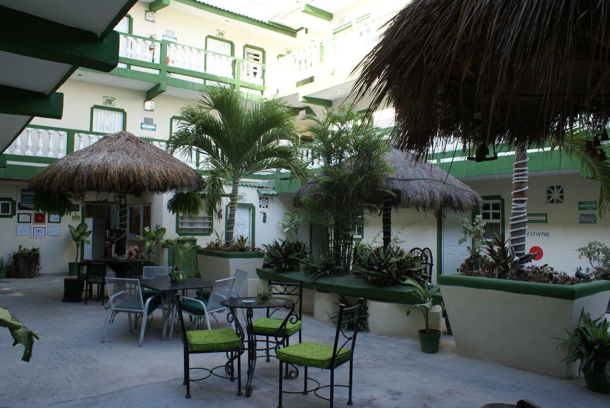 OYO Hotel Addy Tulum Exterior foto